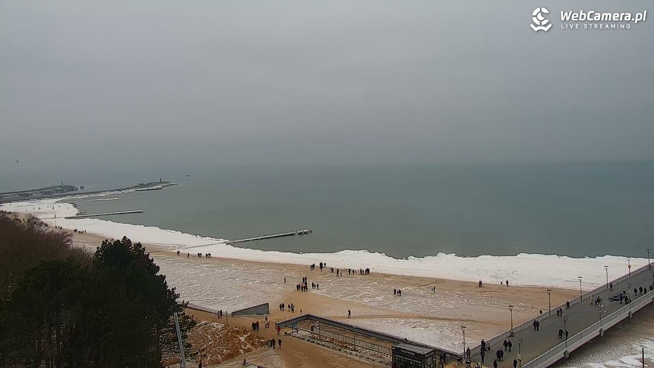 Kołobrzeg - widok na molo - 10 luty 2026, 12:41