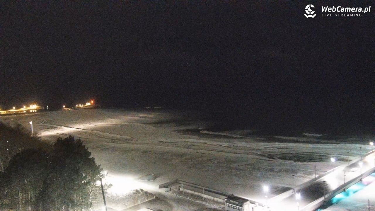 Kołobrzeg - widok na molo - 08 luty 2026, 00:40