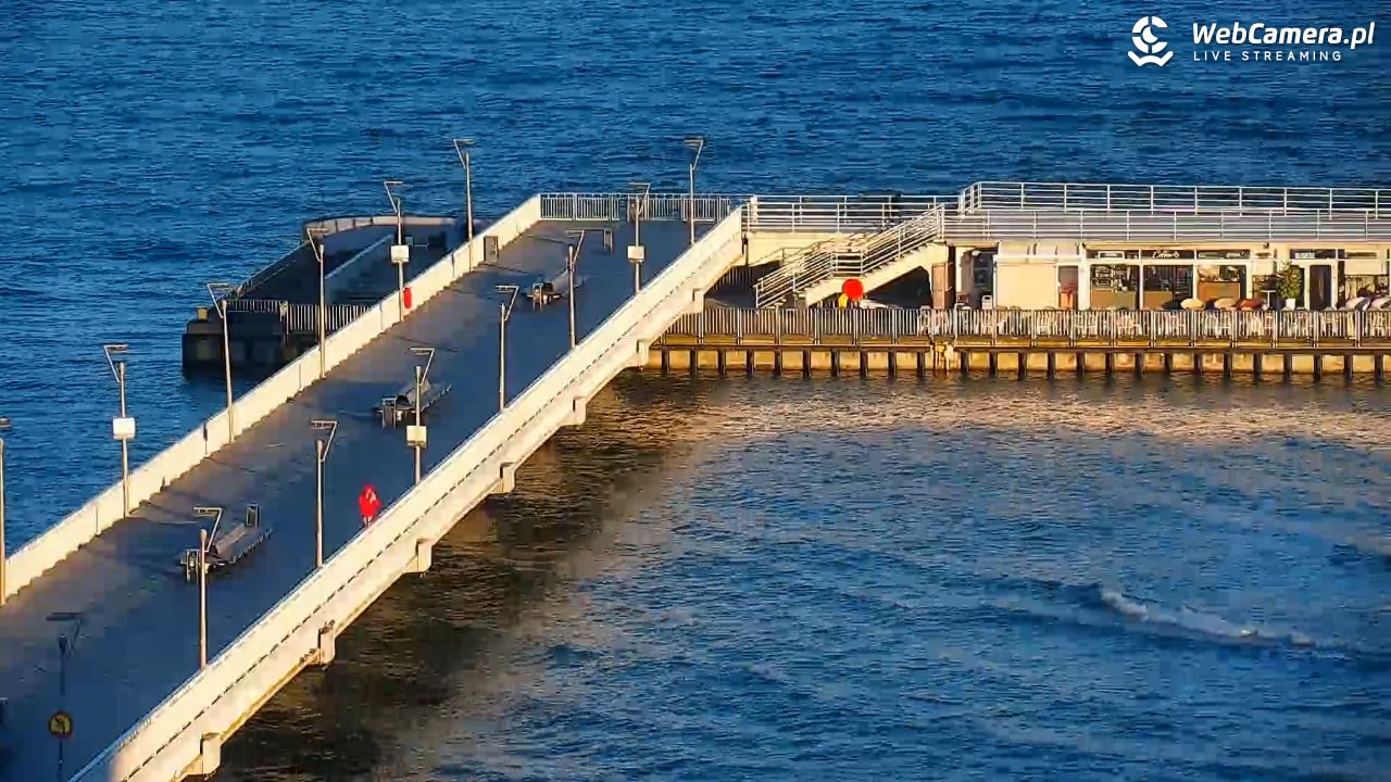 Kołobrzeg - widok na molo - 23 grudzień 2025, 09:27