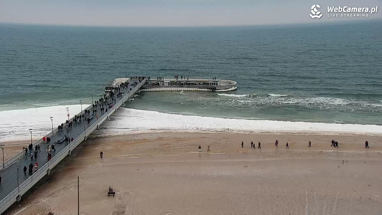 Kołobrzeg - widok na molo - 07 luty 2026, 12:06