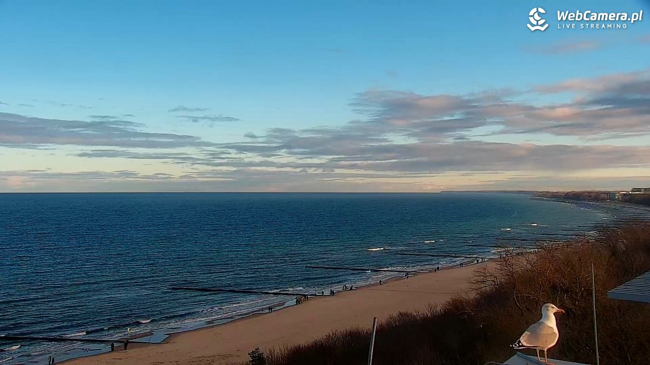 Kołobrzeg - widok na molo - 23 grudzień 2025, 10:38