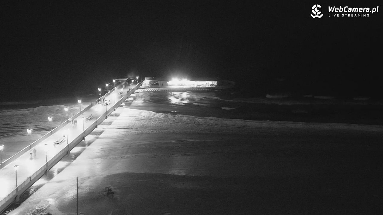 Kołobrzeg - widok na molo - 07 luty 2026, 19:43