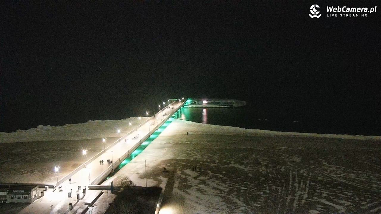 Kołobrzeg - widok na molo - 10 luty 2026, 19:18