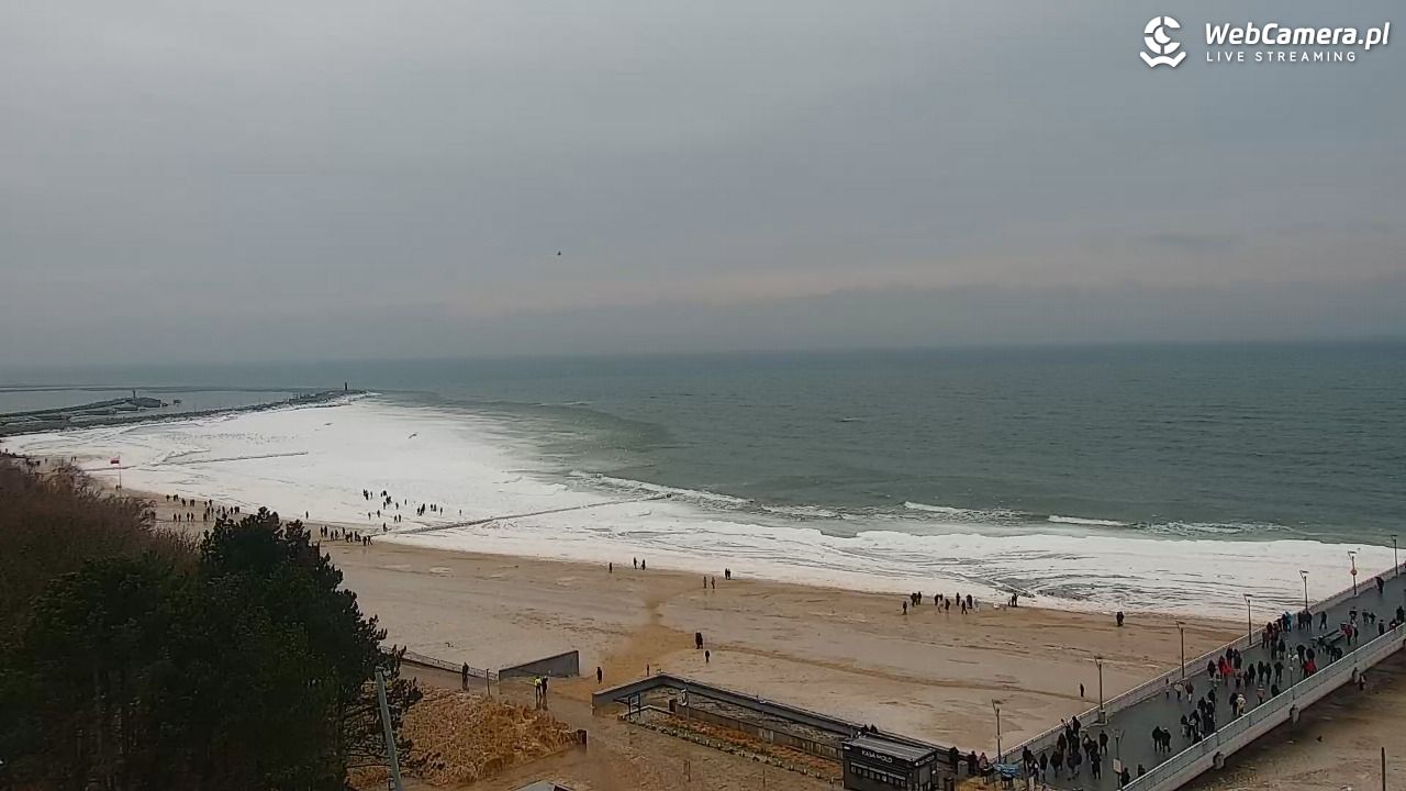 Kołobrzeg - widok na molo - 07 luty 2026, 14:24