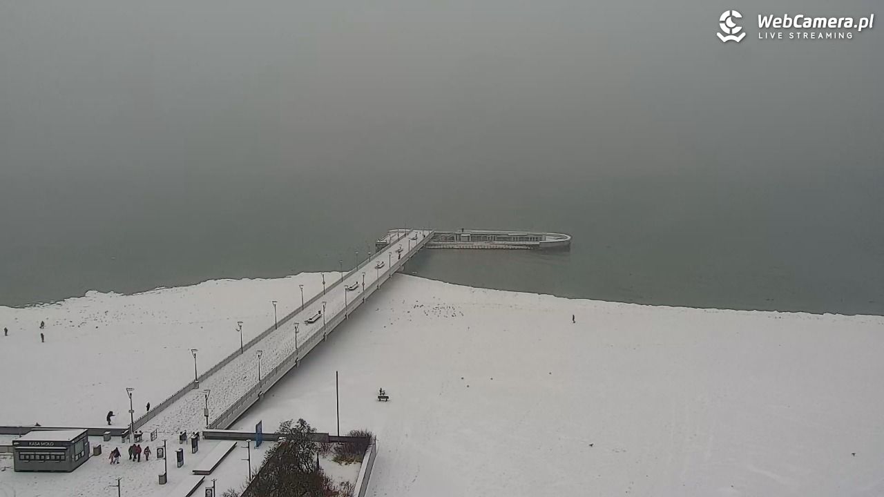 Kołobrzeg - widok na molo - 11 luty 2026, 09:57