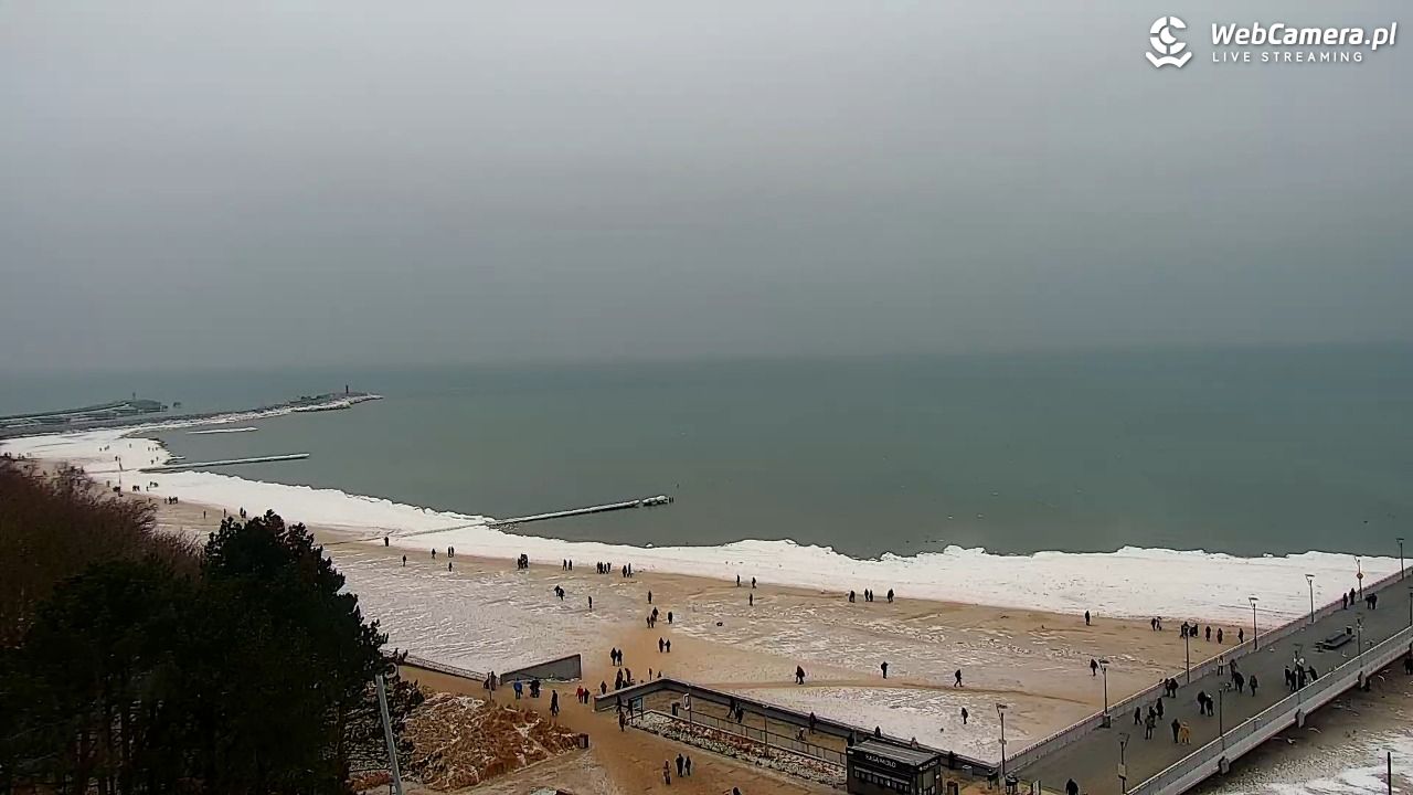 Kołobrzeg - widok na molo - 10 luty 2026, 12:10