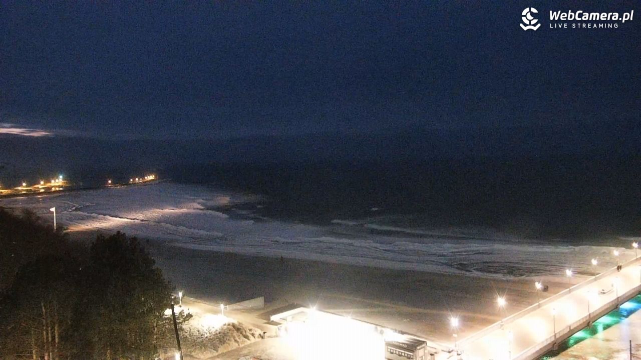 Kołobrzeg - widok na molo - 07 luty 2026, 17:47