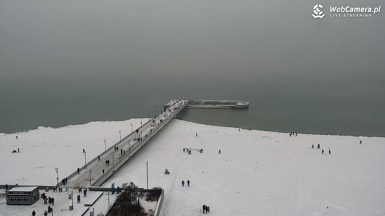 Kołobrzeg - widok na molo - 11 luty 2026, 10:51
