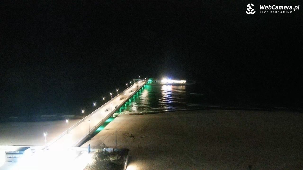 Kołobrzeg - widok na molo - 22 grudzień 2025, 17:45