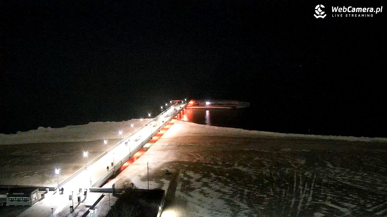 Kołobrzeg - widok na molo - 10 luty 2026, 18:53