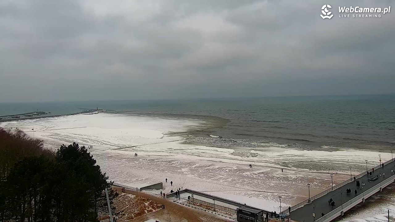 Kołobrzeg - widok na molo - 08 luty 2026, 10:14