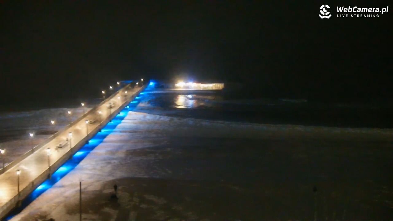 Kołobrzeg - widok na molo - 07 luty 2026, 20:41