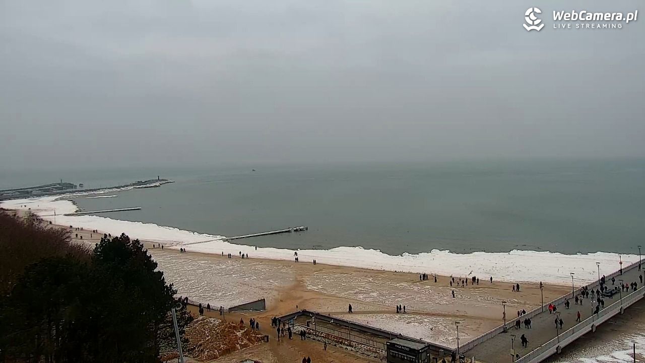 Kołobrzeg - widok na molo - 10 luty 2026, 15:25