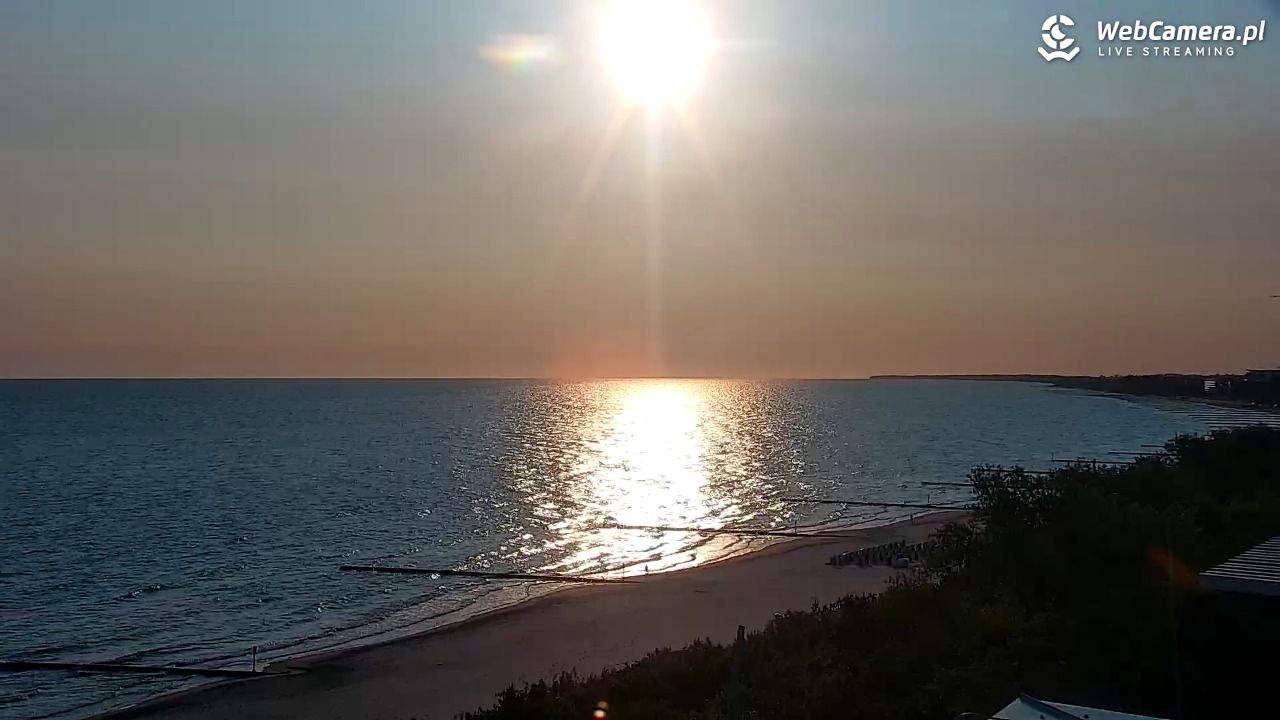 Kołobrzeg - widok na molo - 12 czerwiec 2025, 05:59