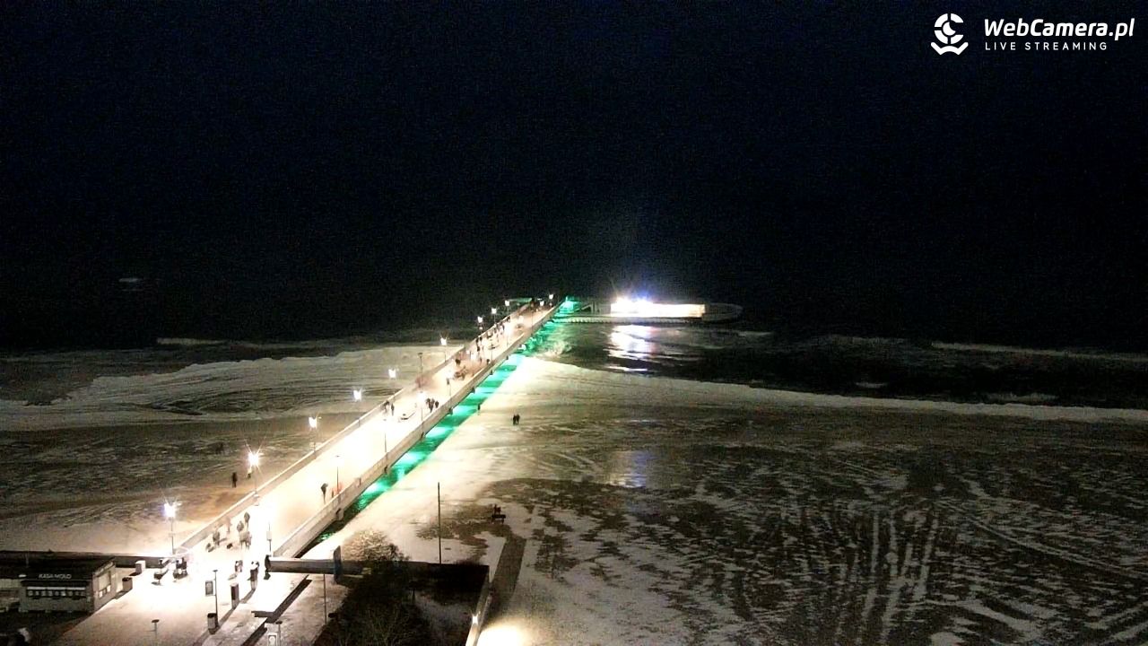 Kołobrzeg - widok na molo - 08 luty 2026, 17:51