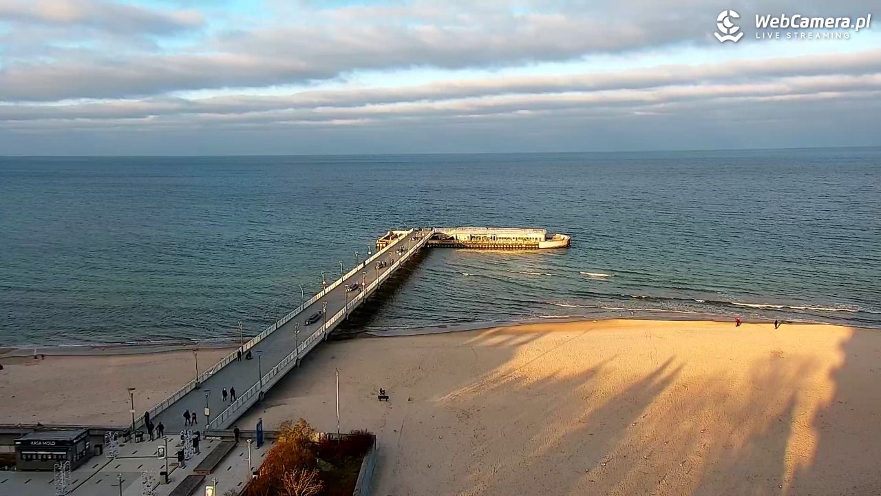 Kołobrzeg - widok na molo - 22 grudzień 2025, 13:51