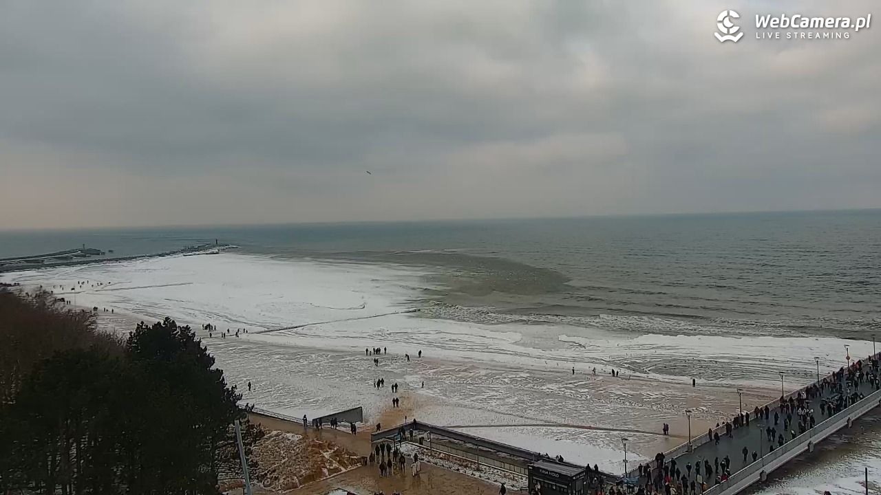 Kołobrzeg - widok na molo - 08 luty 2026, 12:00