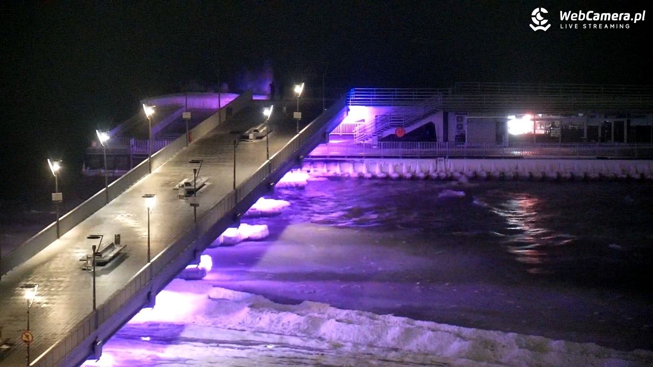 Kołobrzeg - widok na molo - 07 luty 2026, 21:27