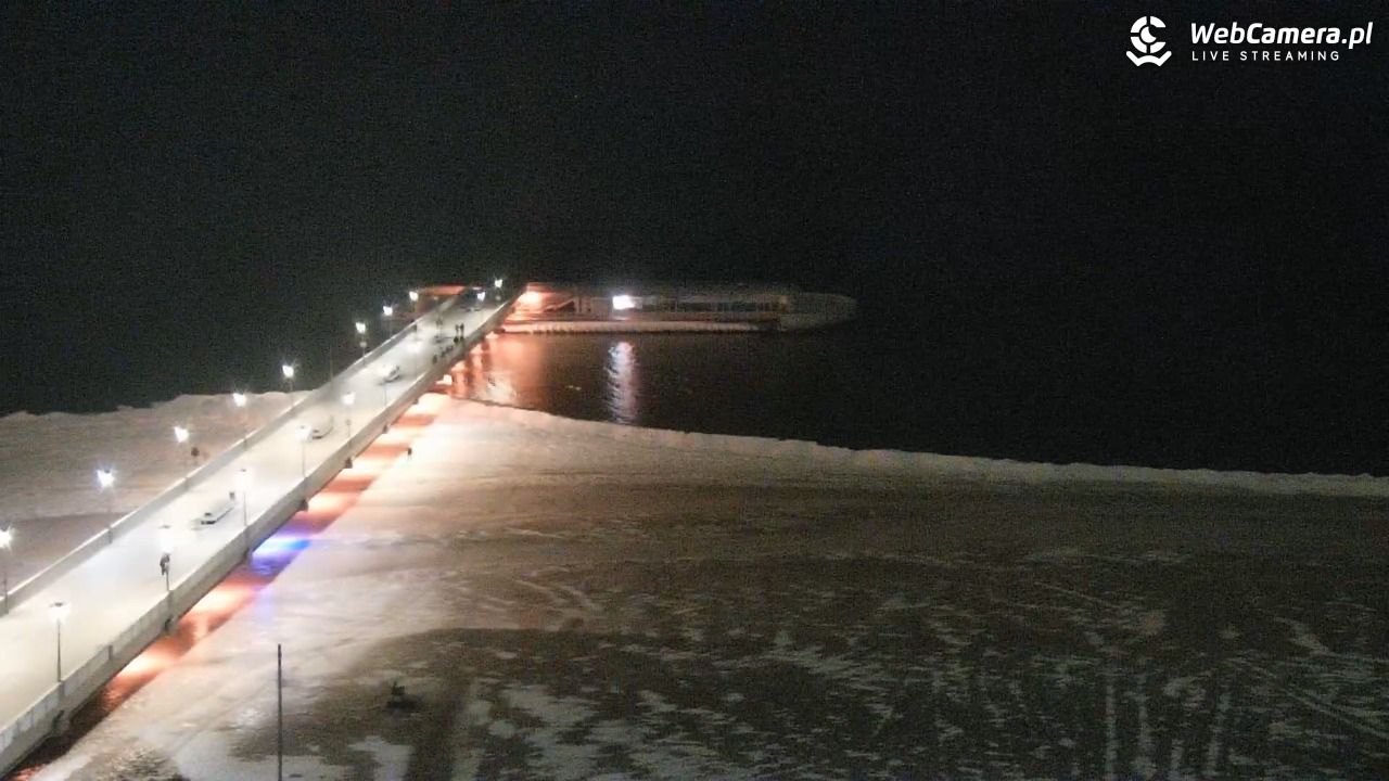 Kołobrzeg - widok na molo - 10 luty 2026, 20:29