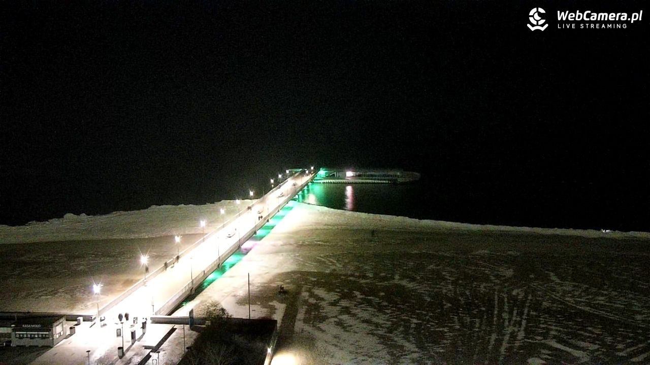 Kołobrzeg - widok na molo - 10 luty 2026, 20:02