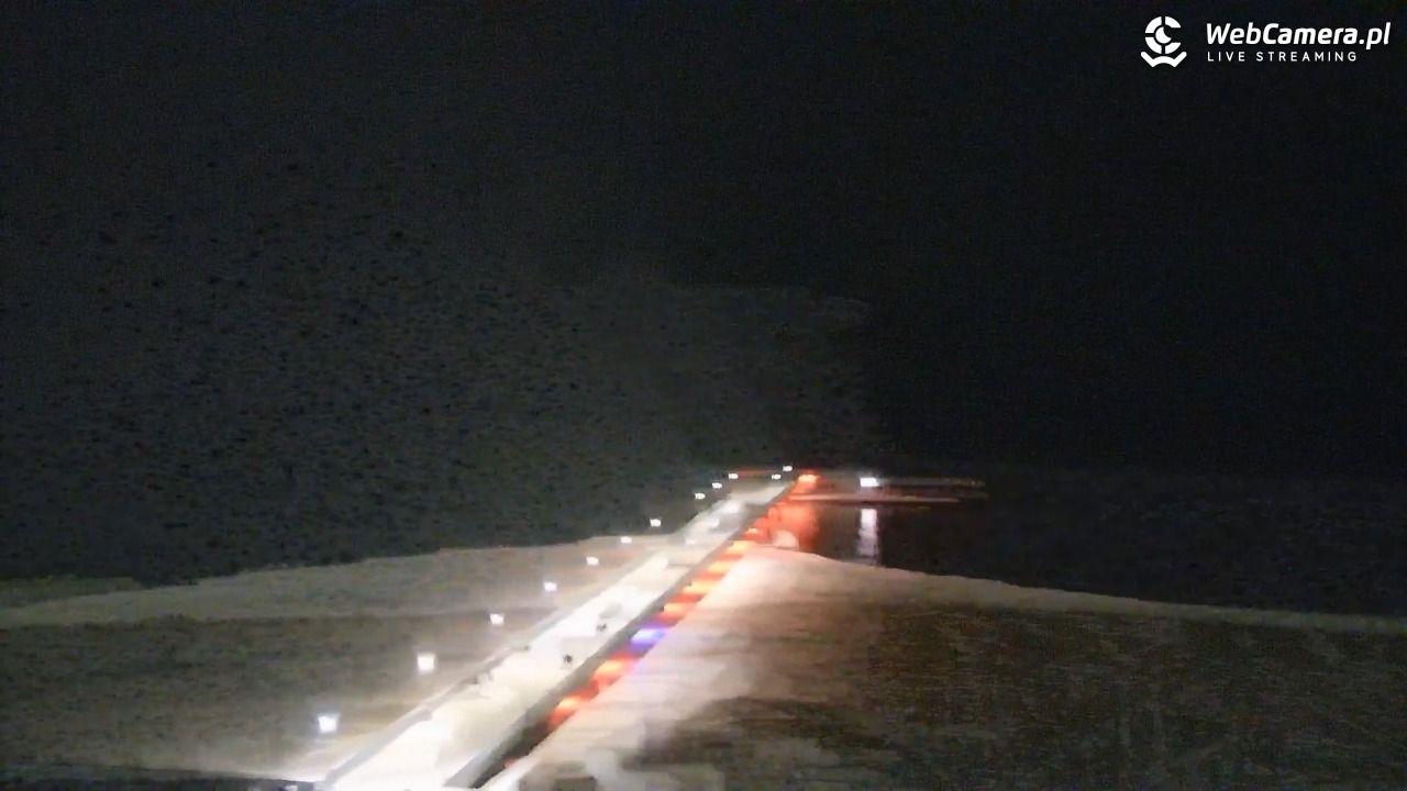 Kołobrzeg - widok na molo - 10 luty 2026, 18:34