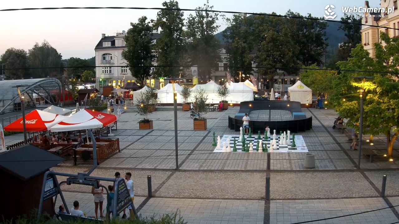 USTROŃ - widok na rynek - 31 lipiec 2026, 20:44