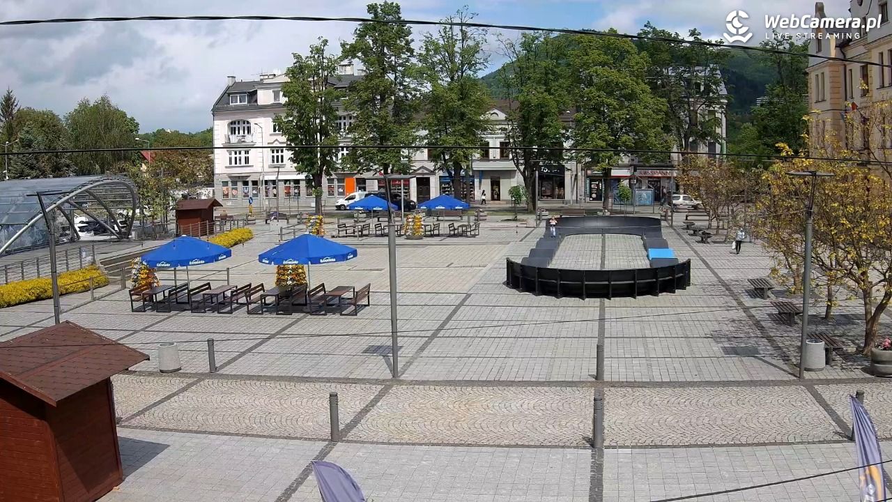 USTROŃ - widok na rynek - 16 maj 2025, 13:51