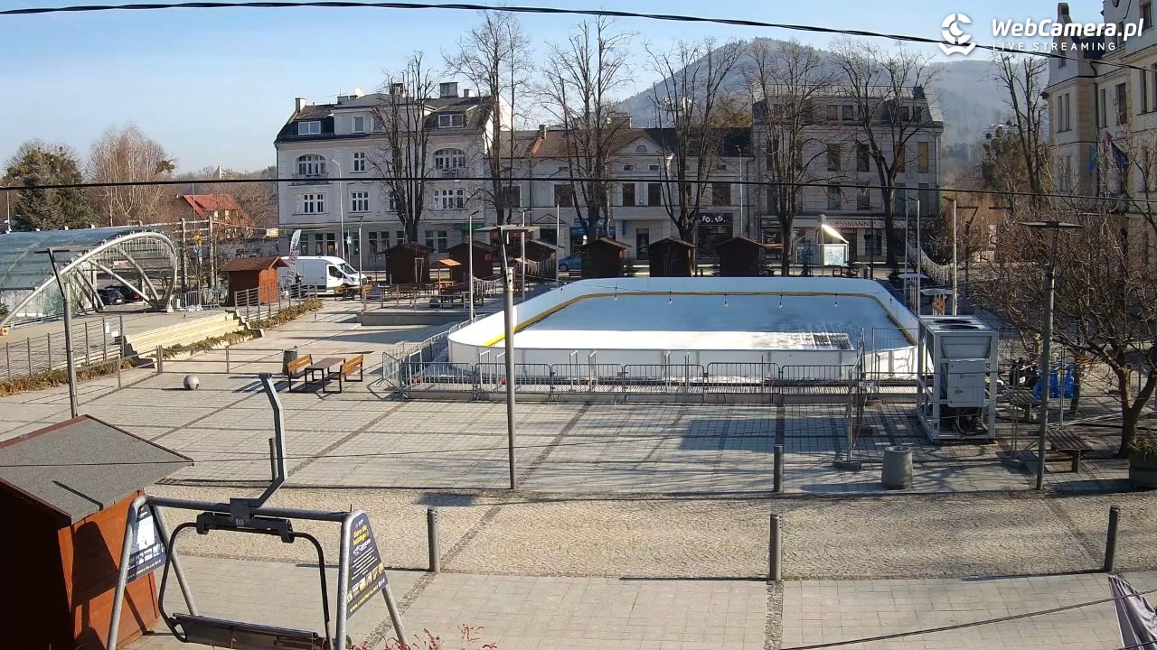 USTROŃ - widok na rynek - 05 marzec 2026, 09:19