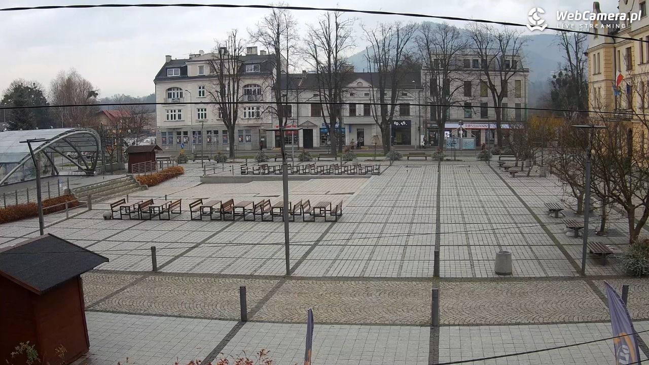 USTROŃ - widok na rynek - 16 listopad 2025, 10:50