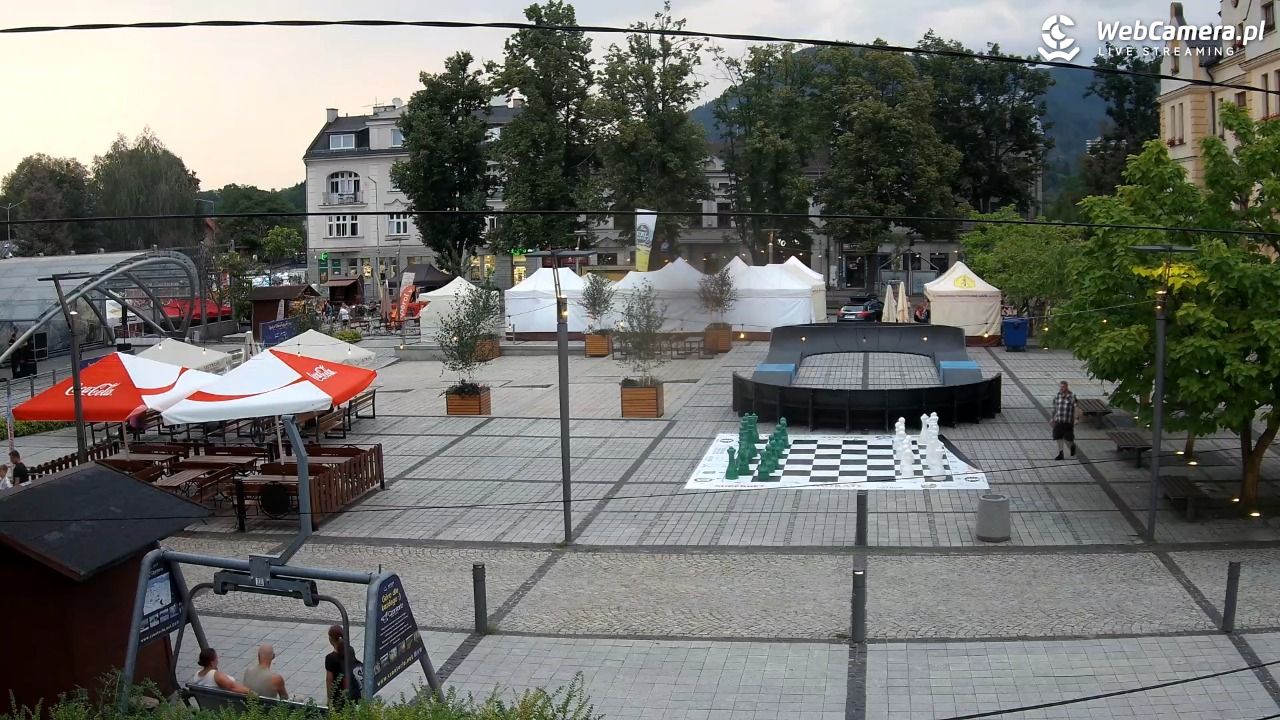 USTROŃ - widok na rynek - 01 sierpień 2026, 19:55