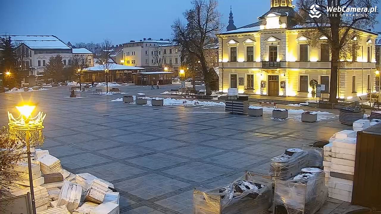 Nowy Targ - widok na Rynek - 03 grudzień 2025, 06:59
