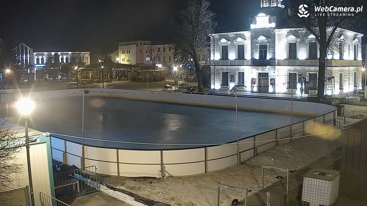 Nowy Targ - widok na Rynek - 03 marzec 2026, 23:14