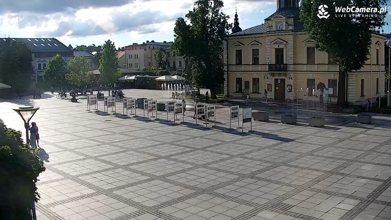 Nowy Targ - widok na Rynek - 06 czerwiec 2026, 18:07