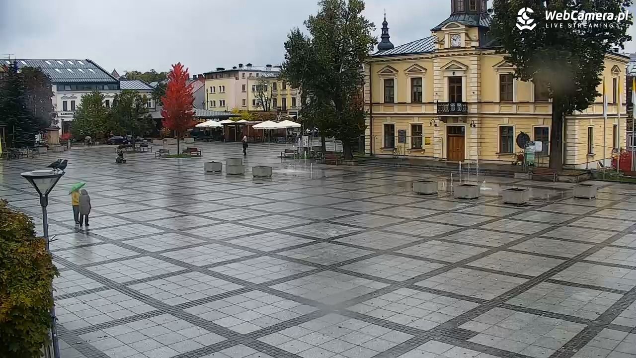 Nowy Targ - widok na Rynek - 14 październik 2025, 10:05
