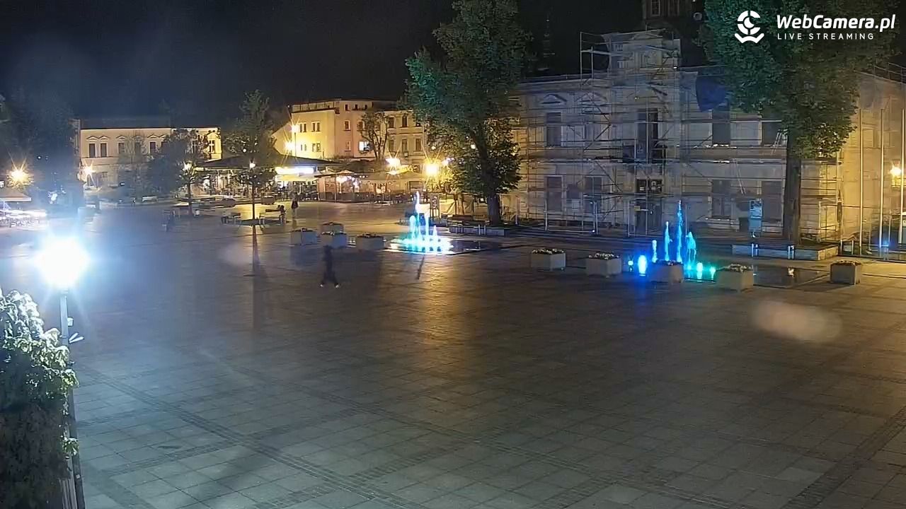 Nowy Targ - widok na Rynek - 16 maj 2025, 21:59