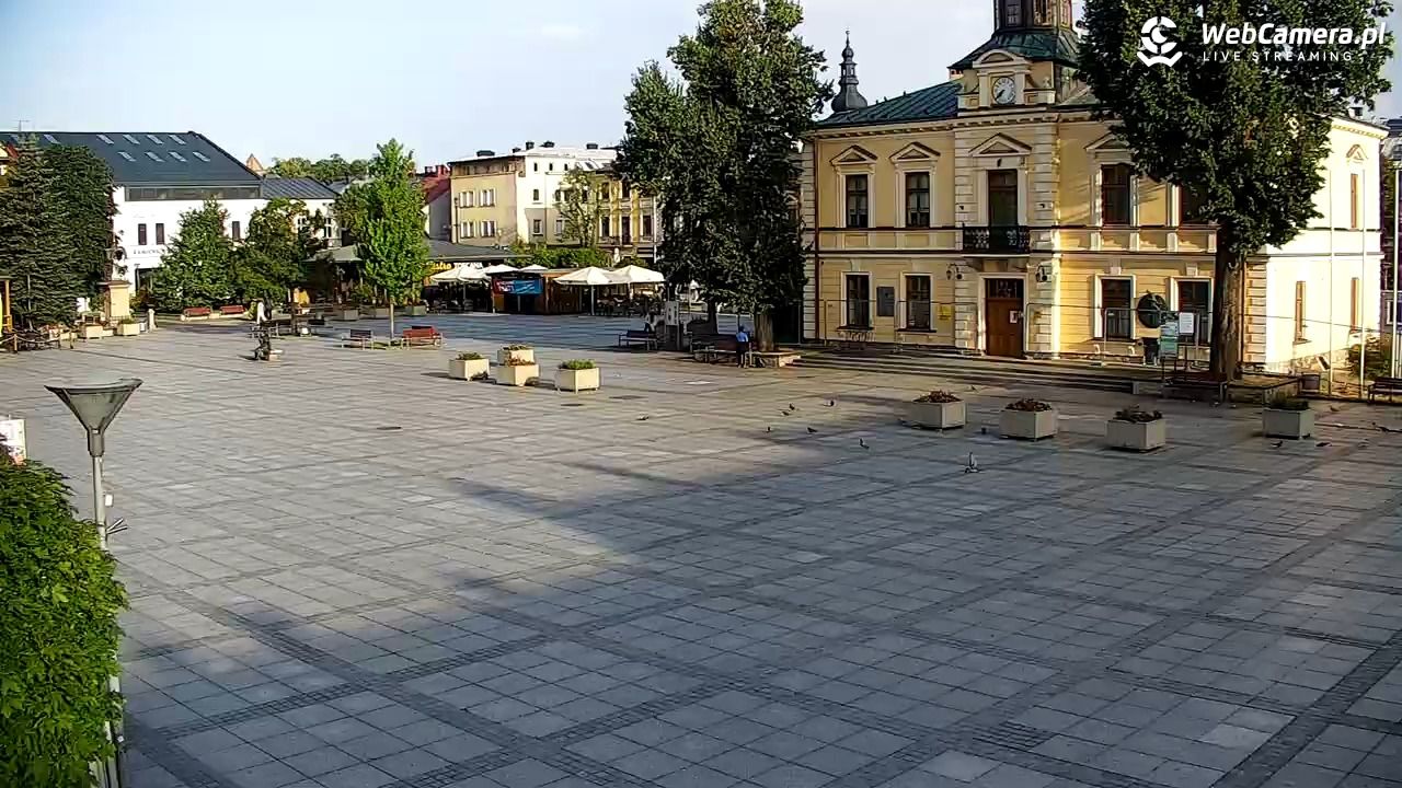 Nowy Targ - widok na Rynek - 29 sierpień 2025, 07:37