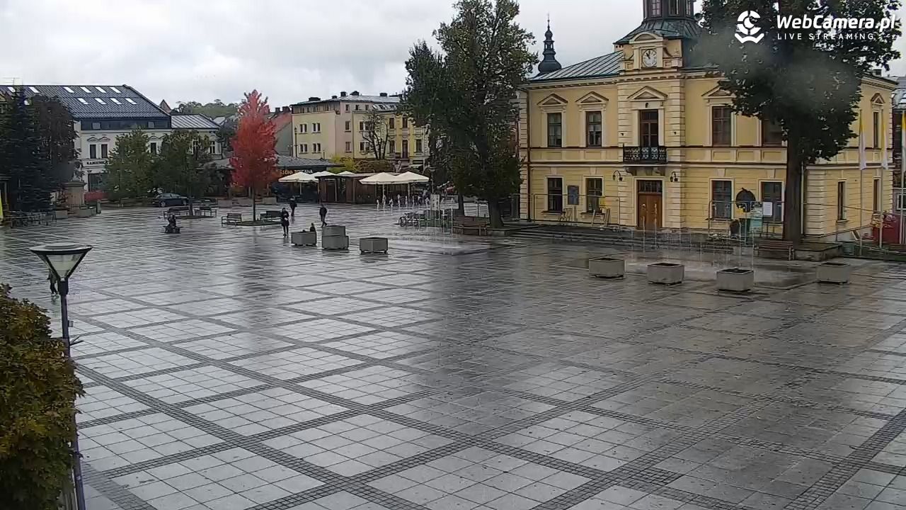 Nowy Targ - widok na Rynek - 15 październik 2025, 11:02