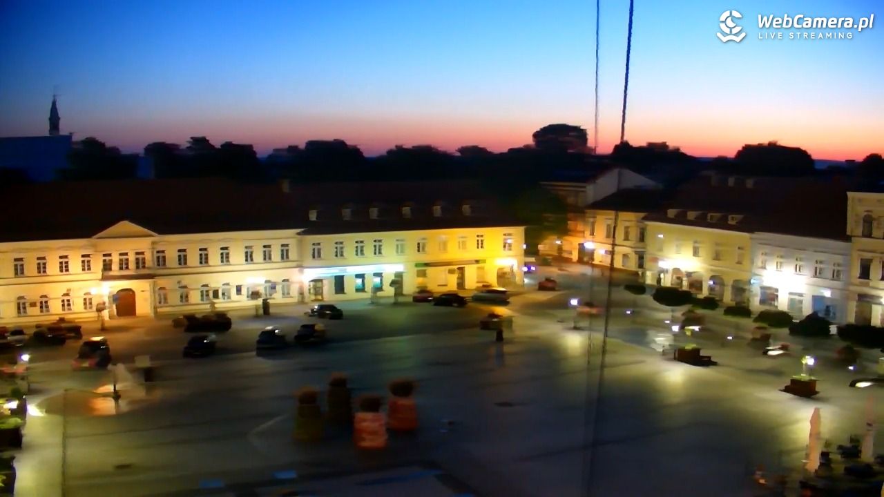 OŚWIĘCIM - widok na Rynek - 16 sierpień 2026, 04:49