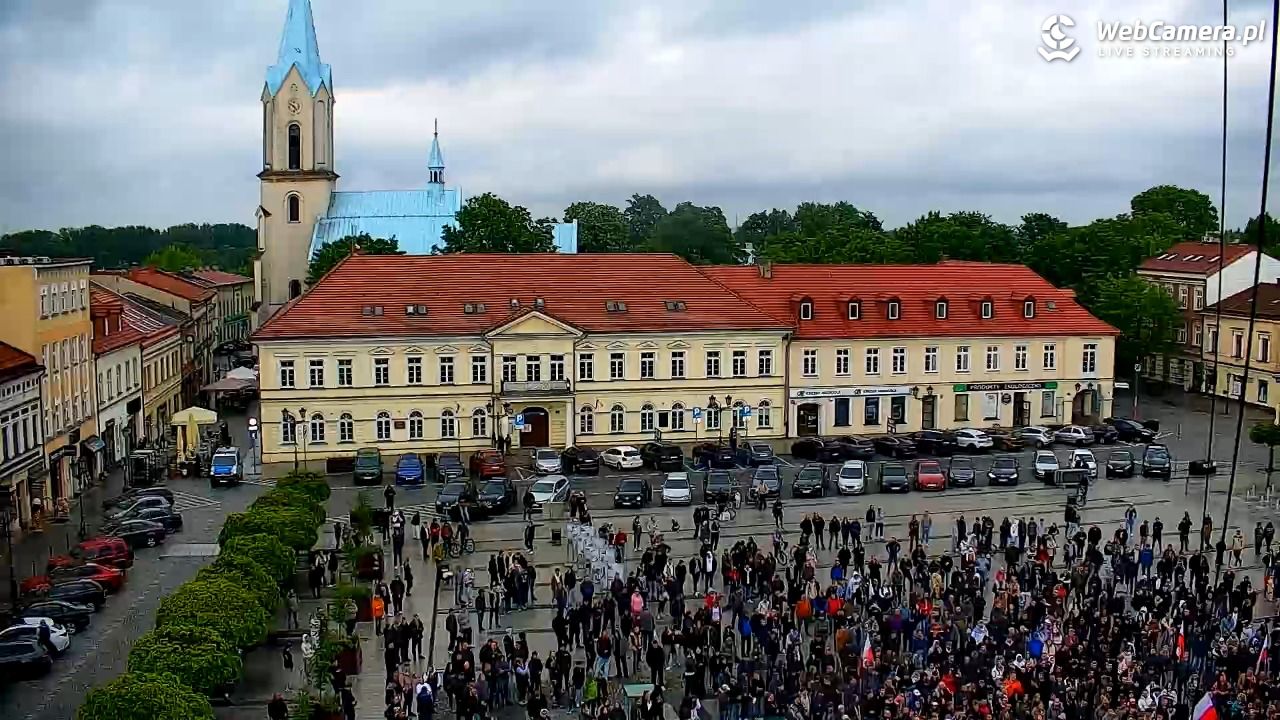 OŚWIĘCIM - widok na Rynek - 16 maj 2025, 17:36
