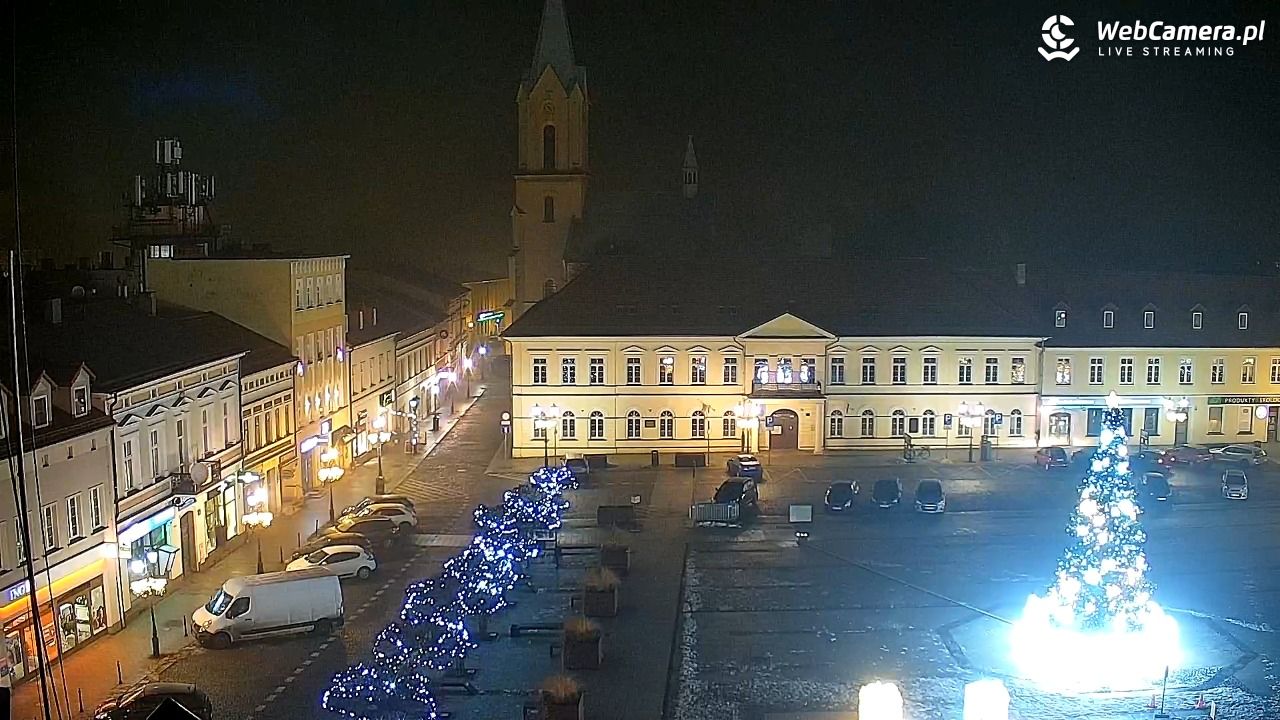 OŚWIĘCIM - widok na Rynek - 26 styczeń 2026, 20:13