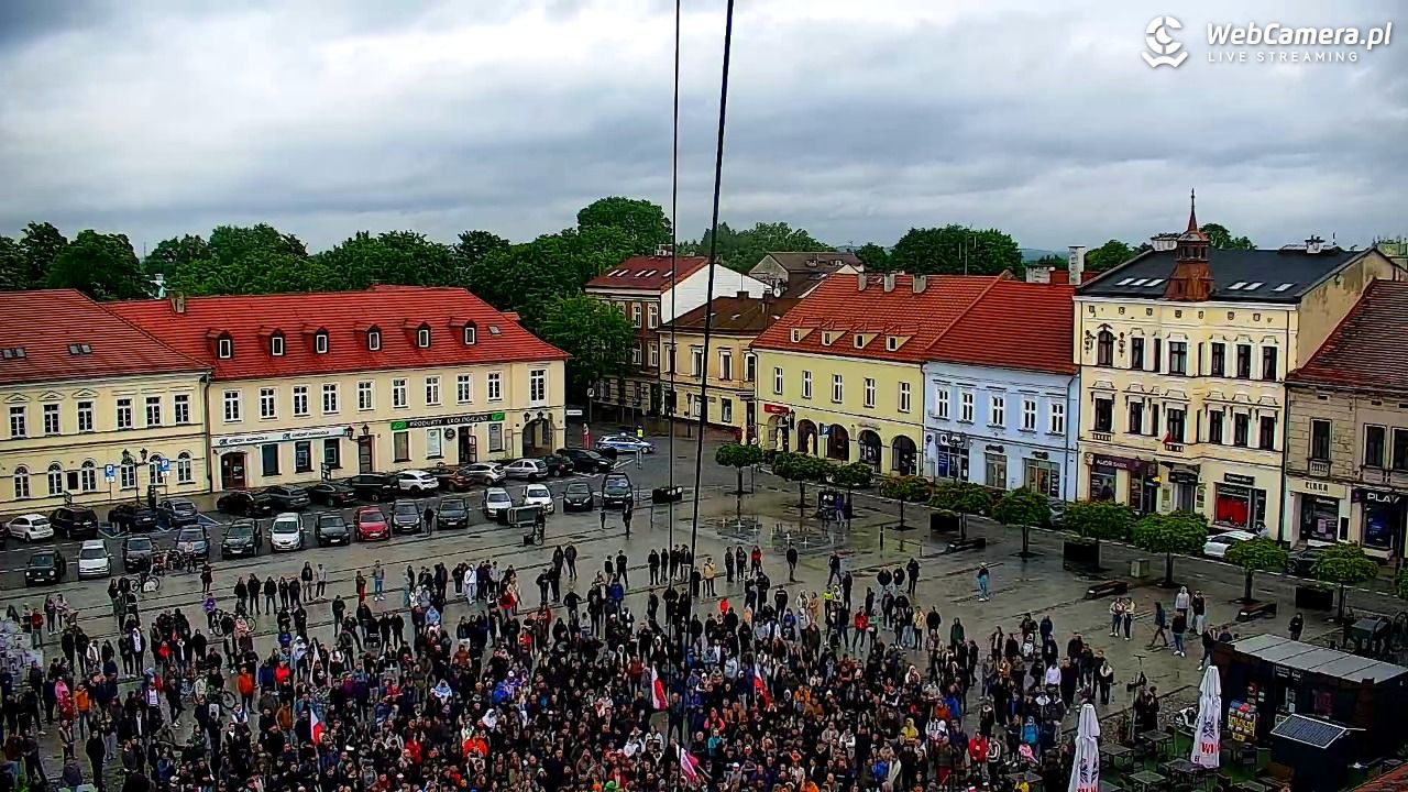OŚWIĘCIM - widok na Rynek - 16 maj 2025, 17:35