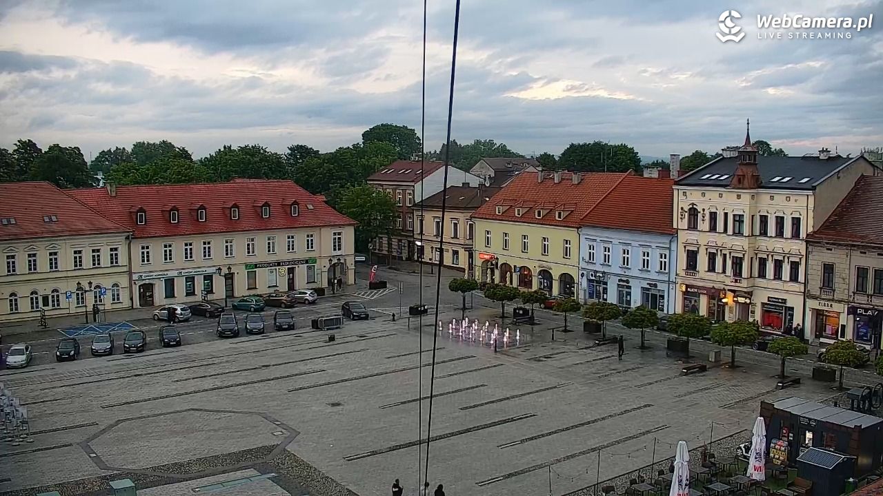 OŚWIĘCIM - widok na Rynek - 16 maj 2025, 20:14