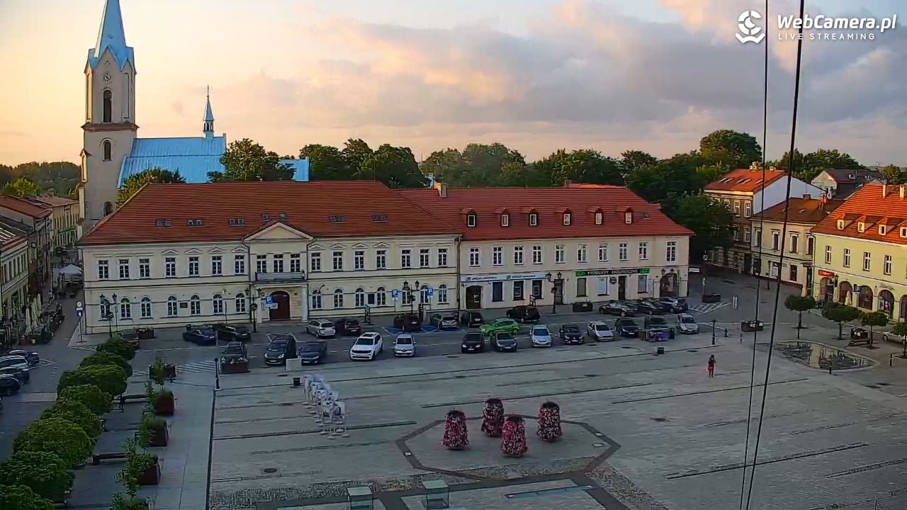 OŚWIĘCIM - widok na Rynek - 11 czerwiec 2025, 20:09