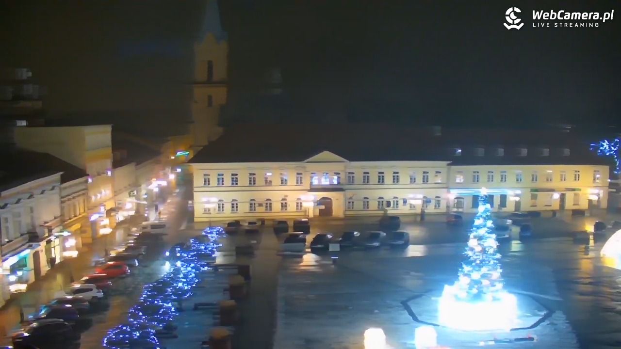 OŚWIĘCIM - widok na Rynek - 25 styczeń 2026, 19:13