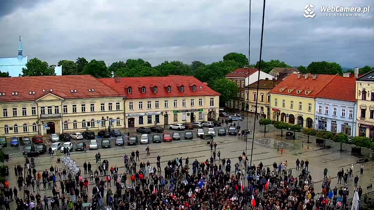 OŚWIĘCIM - widok na Rynek - 16 maj 2025, 17:29