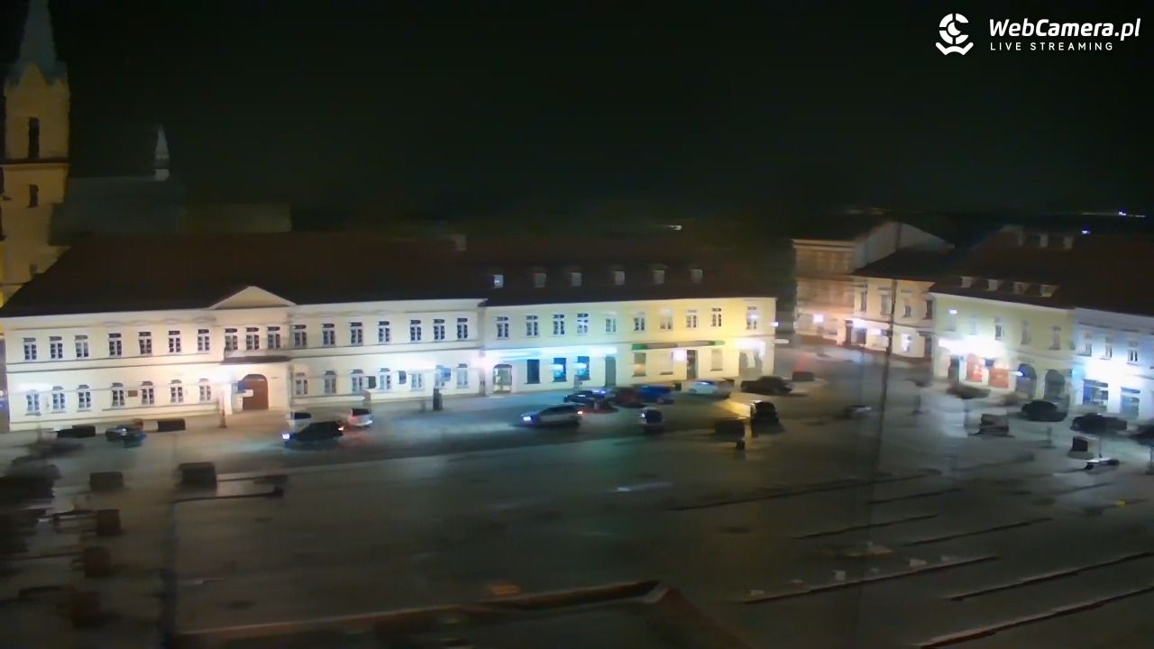 OŚWIĘCIM - widok na Rynek - 11 marzec 2026, 20:44