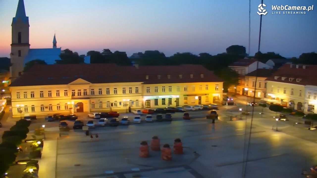 OŚWIĘCIM - widok na Rynek - 27 czerwiec 2026, 21:36