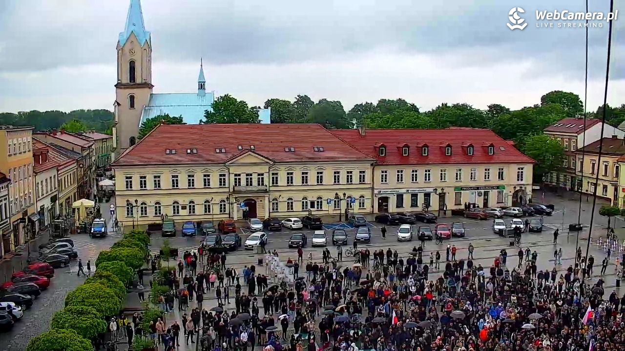 OŚWIĘCIM - widok na Rynek - 16 maj 2025, 18:03