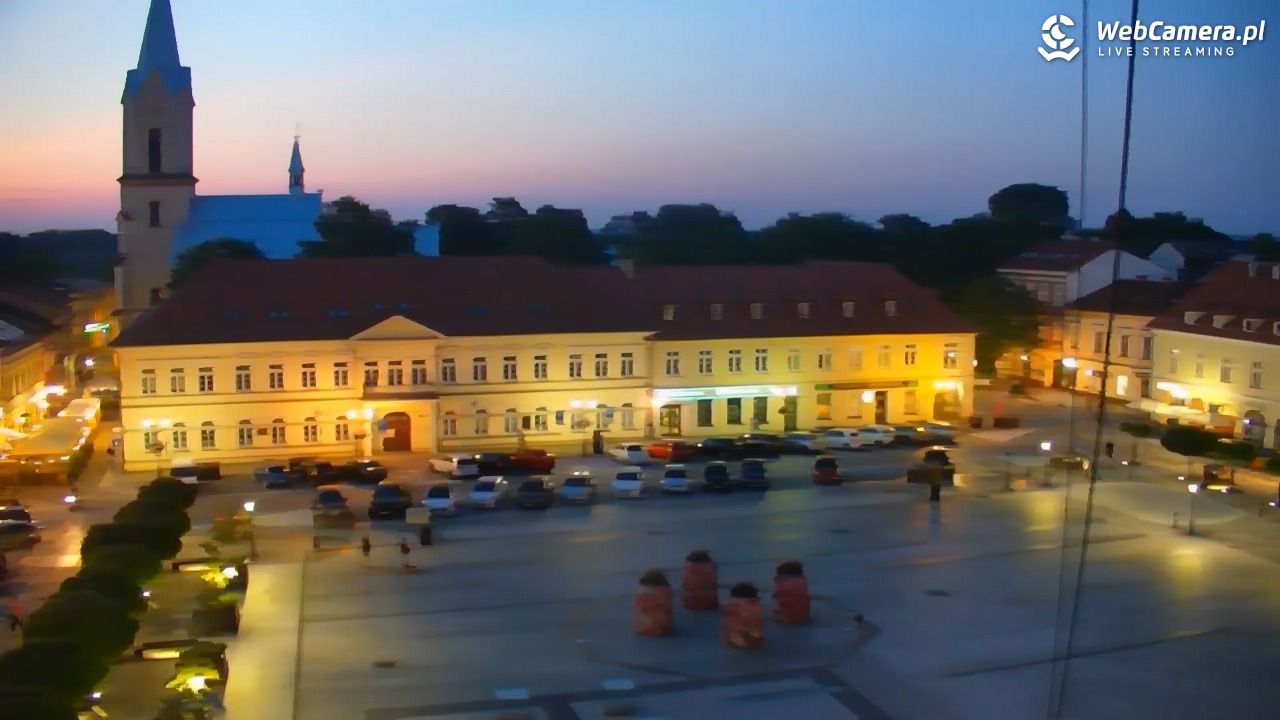 OŚWIĘCIM - widok na Rynek - 27 czerwiec 2026, 21:36