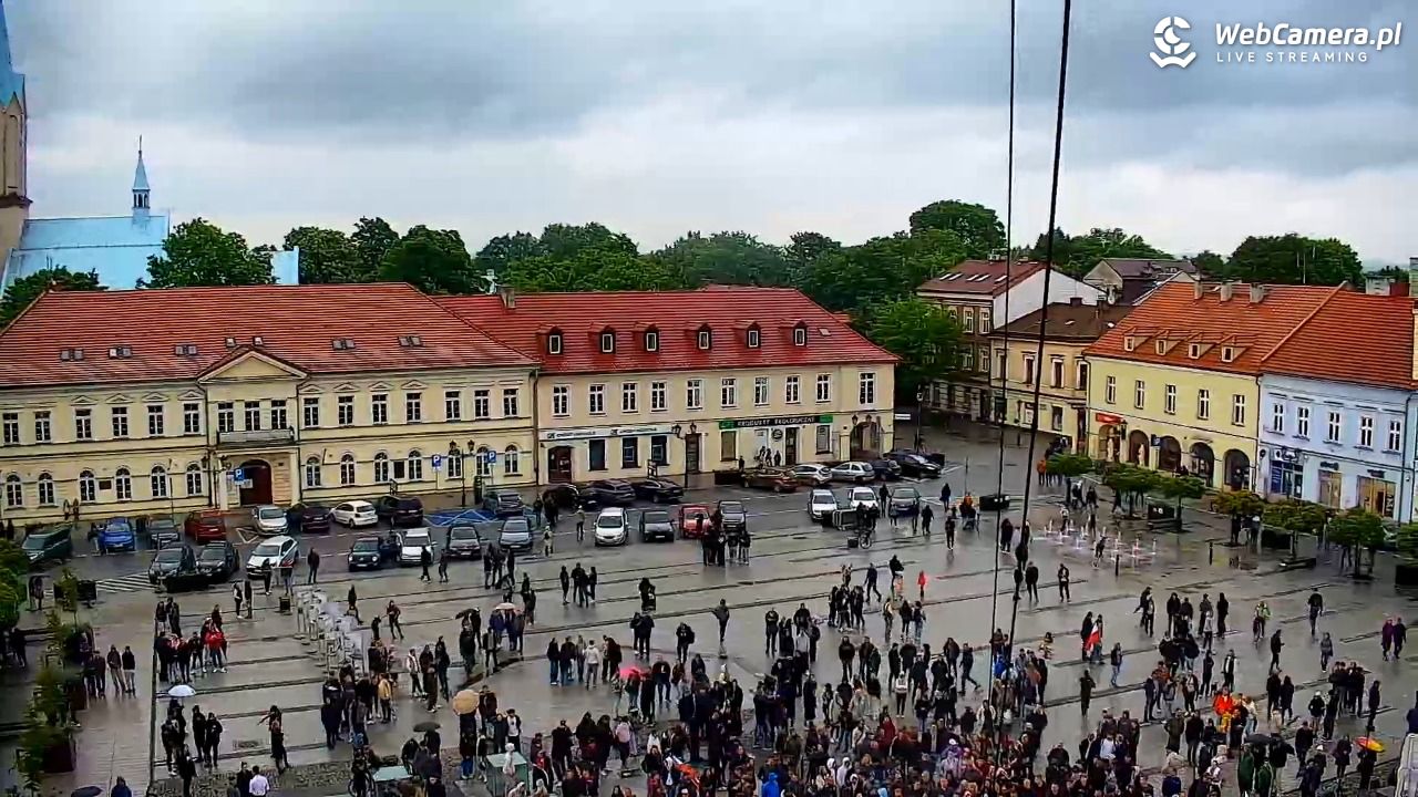 OŚWIĘCIM - widok na Rynek - 16 maj 2025, 18:01